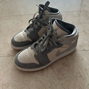 Nike Air Jordan 1 - Sz 7.5